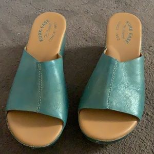 Women’s size 8 Kork-Ease sandals